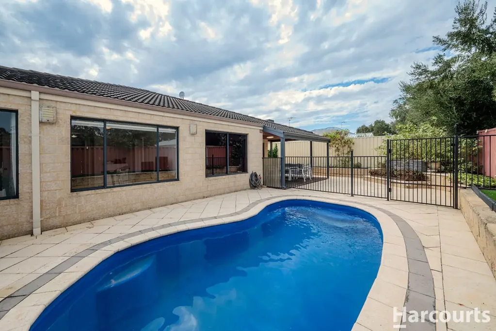 16 Woodbine Loop, Tapping, WA 6065