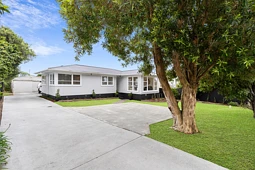 11 Clayton Road, Manurewa