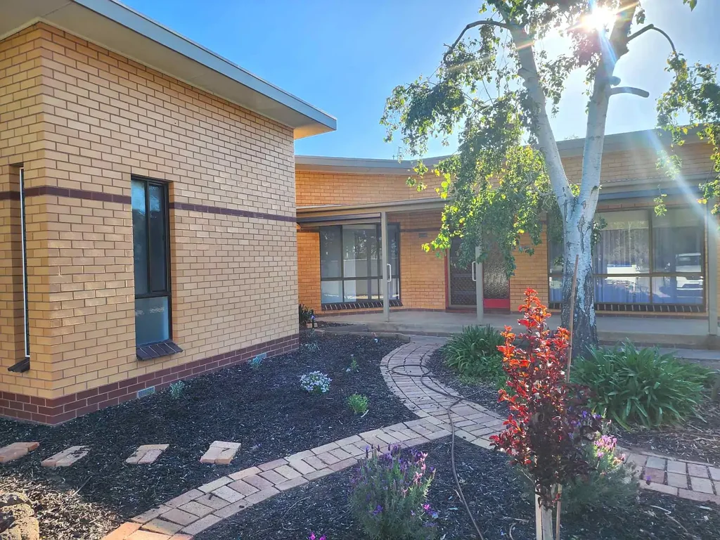 Rochester 3 Bedroom Discover Your Dream Home: Spacious Family Living with Modern Comforts and Elegant Charm