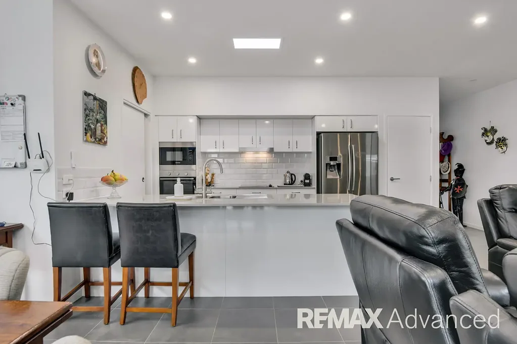 Bongaree 3Zimmer Refined Lifestyle Living in the Heart of Bongaree