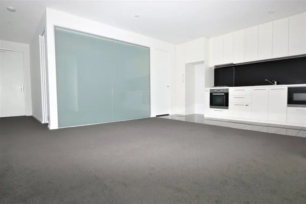 Spacious & Modern 2 Beds 2 Bath 1 Car Space in CBD