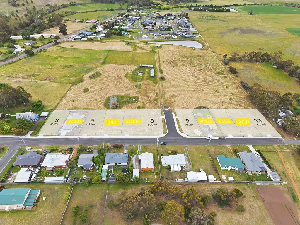 Campania 5 minutes to Richmond, 30 to Hobart | Build a brand new home with space for a shed and yard from $573,000*