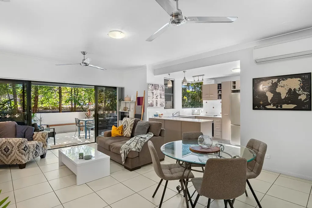 Cairns North 2ਬੈੱਡਰੂਮ Spacious City-Fringe Living with Exceptional Outdoor Space