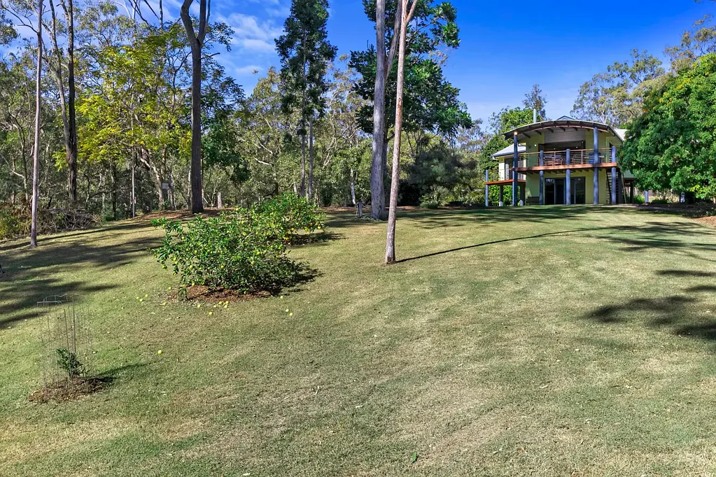 Torbanlea 3 Bedroom Rare, Private and Exclusive 15-Acre Riverfront Retreat - Lifestyle, Space & Water Views