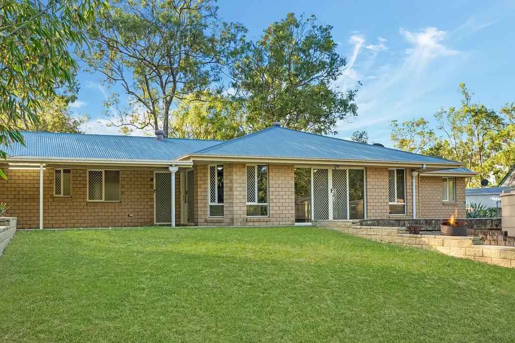62 Cricket Road, Regency Downs, QLD 4341