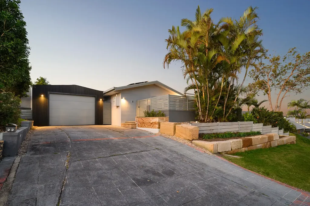 Coomera 4房  AUCTION UNLESS SOLD PRIOR ! ALL OFFERS PRIOR WILL BE CONSIDERED