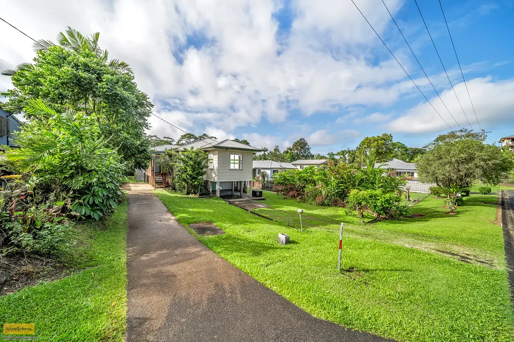 East Innisfail 3कमरा 1950's Queenslander with all the extras