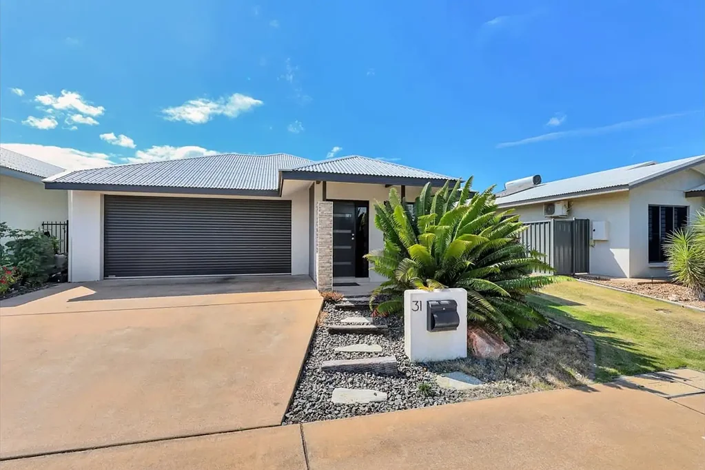 31 Kangaroo Street, Zuccoli, NT 832