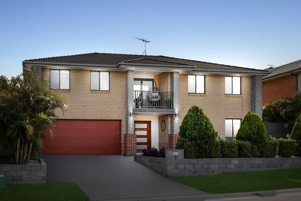 Kellyville Ridge 4房 黄金地段 507平米地块 步行至购物中心&地铁站 学区房 双车库 娱乐后院 节能设计 Modern Family Home
