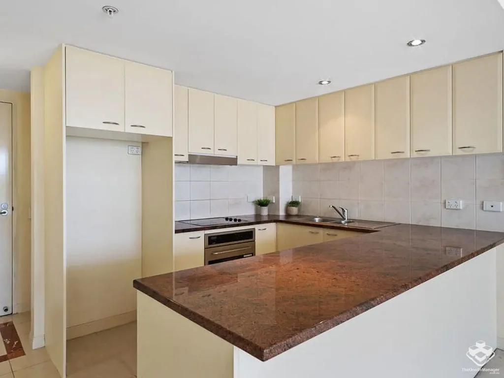Spacious unfurnished unit