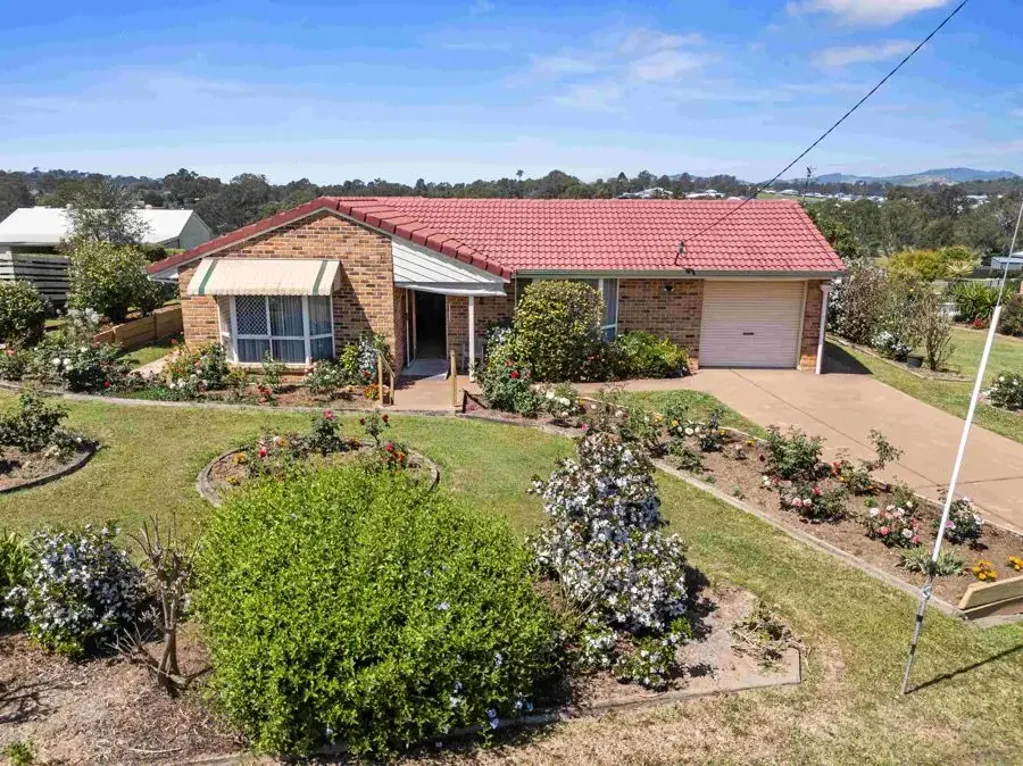 73 Groundwater Road, Southside, QLD 4570