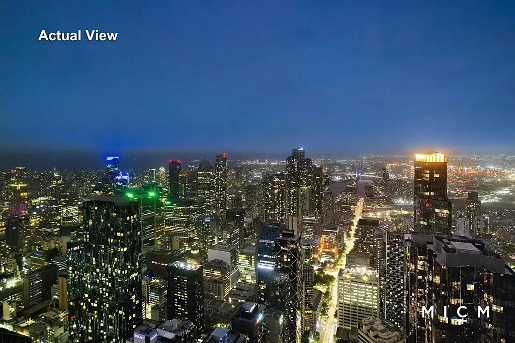 Melbourne 2 Bedroom Cloud-Bursting Views from the Aurora 84th Floor!