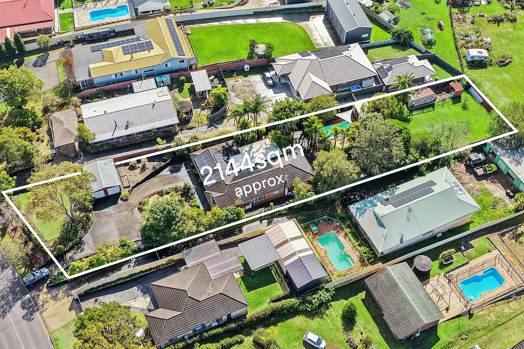 Wyee 5房  Family home on 2,144sqm block with pool