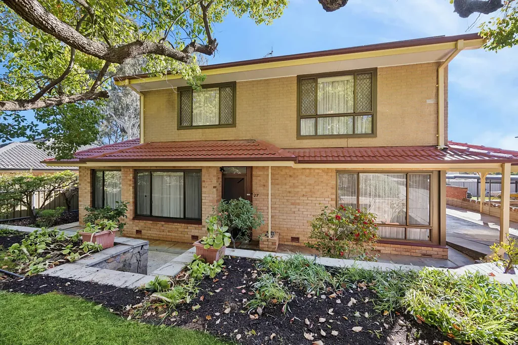 Tea Tree Gully 4બેડરૂમ Established Family Home on Picturesque North Boulevard