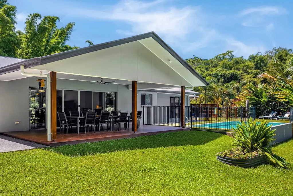 Eumundi 5chambre BEAUTIFUL HOME IN WHISPER-QUIET LOCATION WITH POOL, SHED AND STUDIO