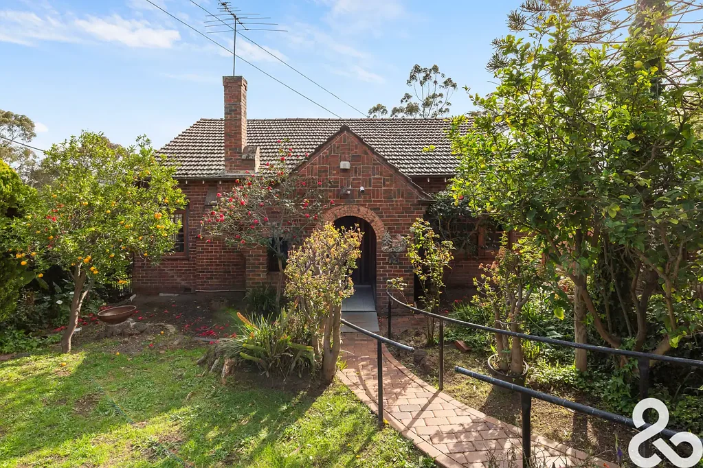 25 Clark Road, Ivanhoe, VIC 3079