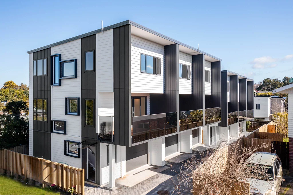 Sunnynook 3 Bedroom Brand new freehold townhouse in Double Westlake