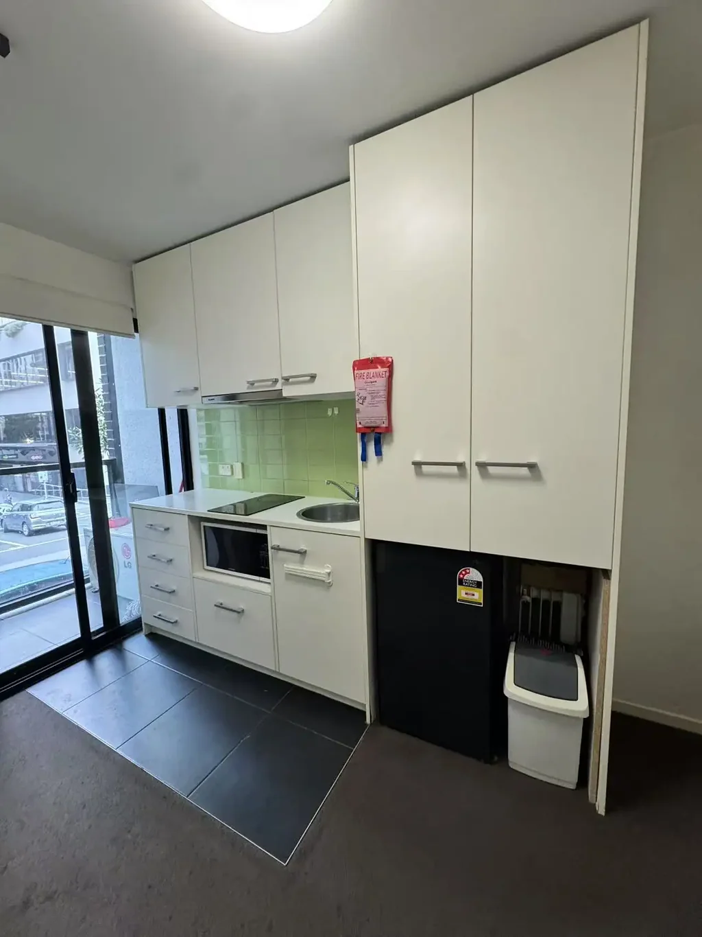 Fully Furnished 1-Bedroom Apartment with Study and Balcony
