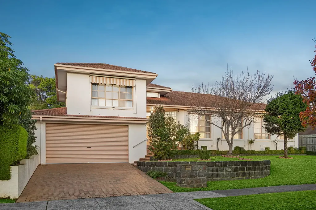 Doncaster East 3ห้องนอน Spacious Family Living with Multiple Living Zones in a Prized Doncaster East Location