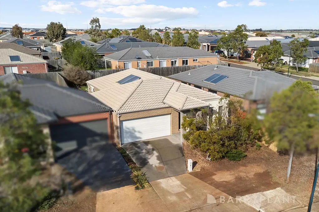 16 Clarice Crescent, Brookfield, VIC 3338