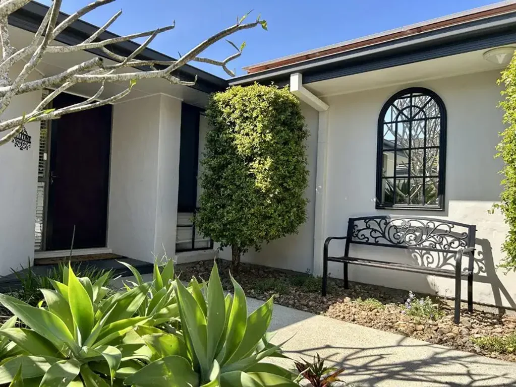 Lennox Head 5Kwarto $2M Lennox Head property. One 50% position already retained. One 50% ownership position now available.
