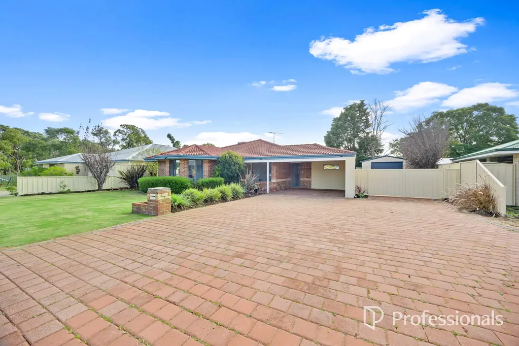 College Grove 4침실 Quality Home in a Fantastic Location!