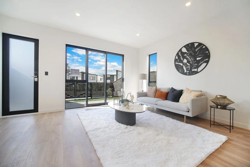 Karaka 5 Bedroom Affordable Brand New Corner Site Family Home