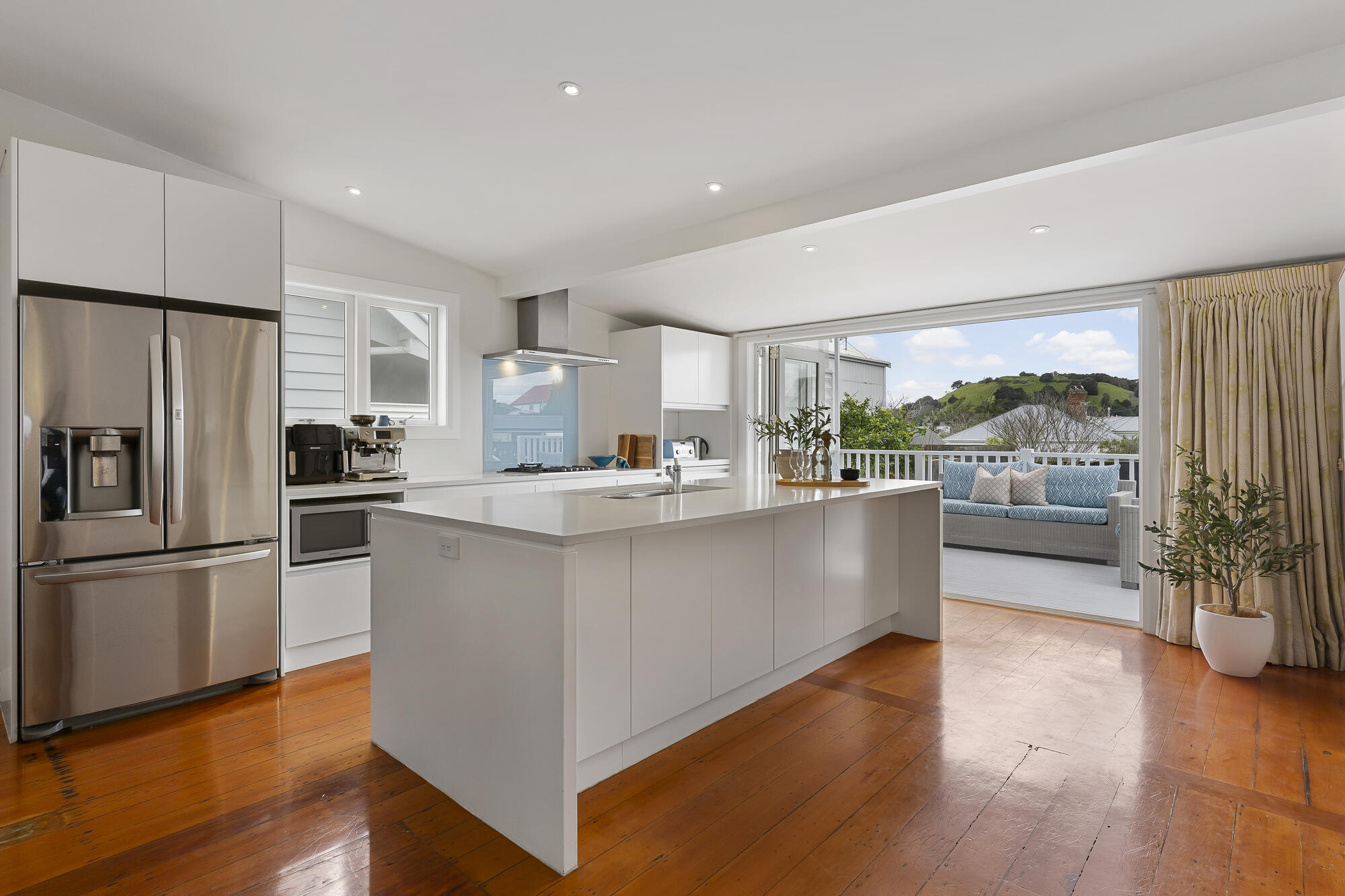 8 Kiwi Road, Devonport, photo 4