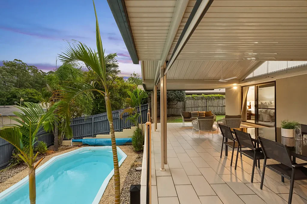 25 Fuelling Street, Chapel Hill, QLD 4069