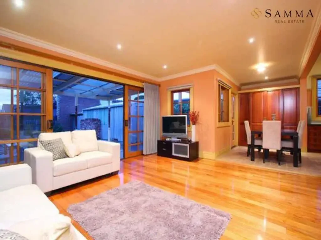Comfort and Style Combined: Spacious 3-Bedroom Home with Fenced Yard!