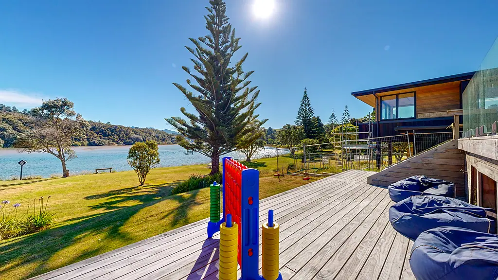 Whangamata 5Phòng ngủ Unparalleled Waterfront Living