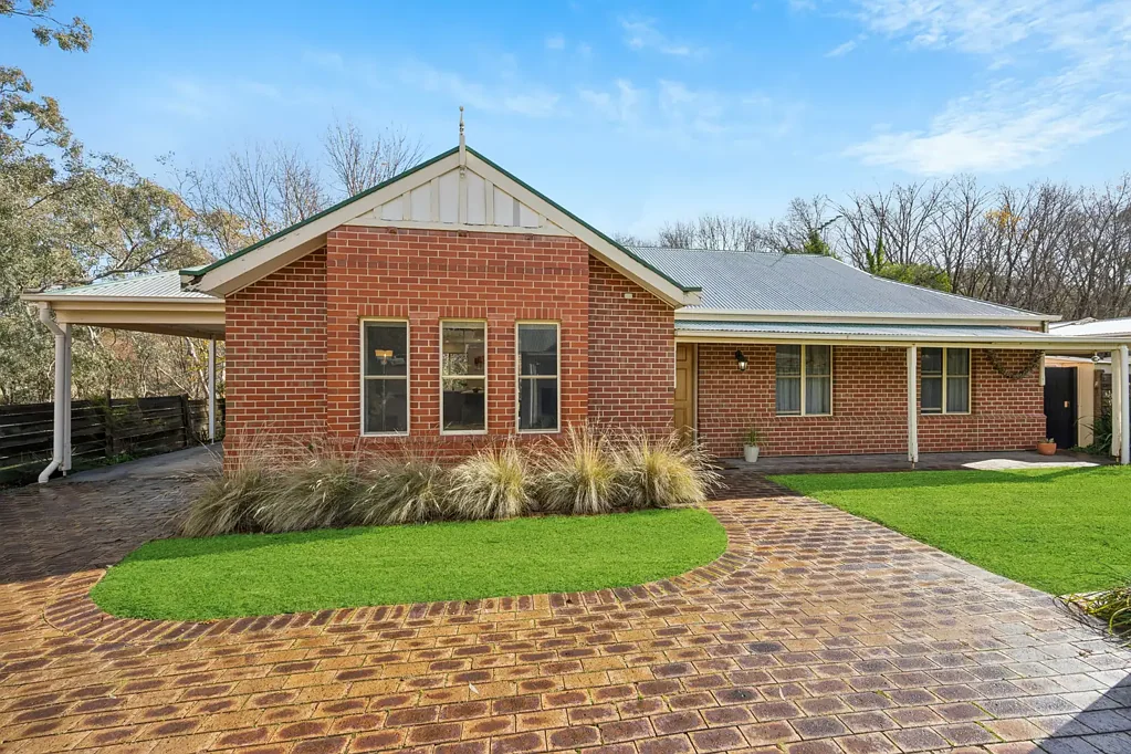 Littlehampton 3房  Charming, Renovated Home with Stunning Outdoor Entertaining