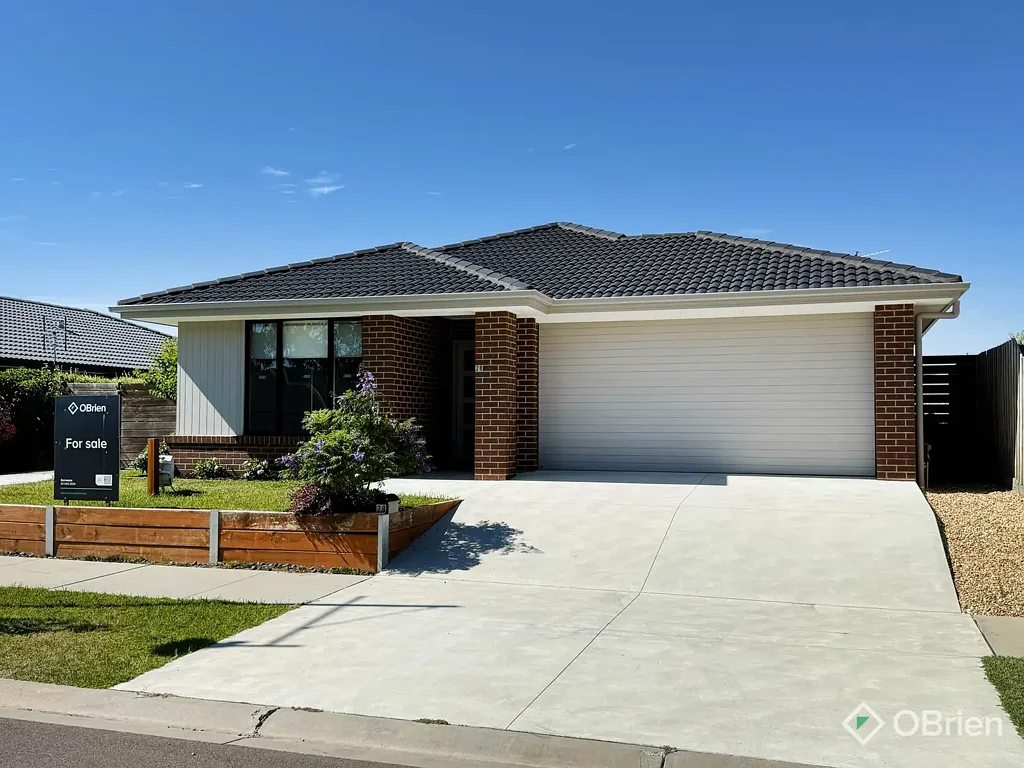 Eagle Point 4 Bedroom Where Modern Living Meets Coastal Ease