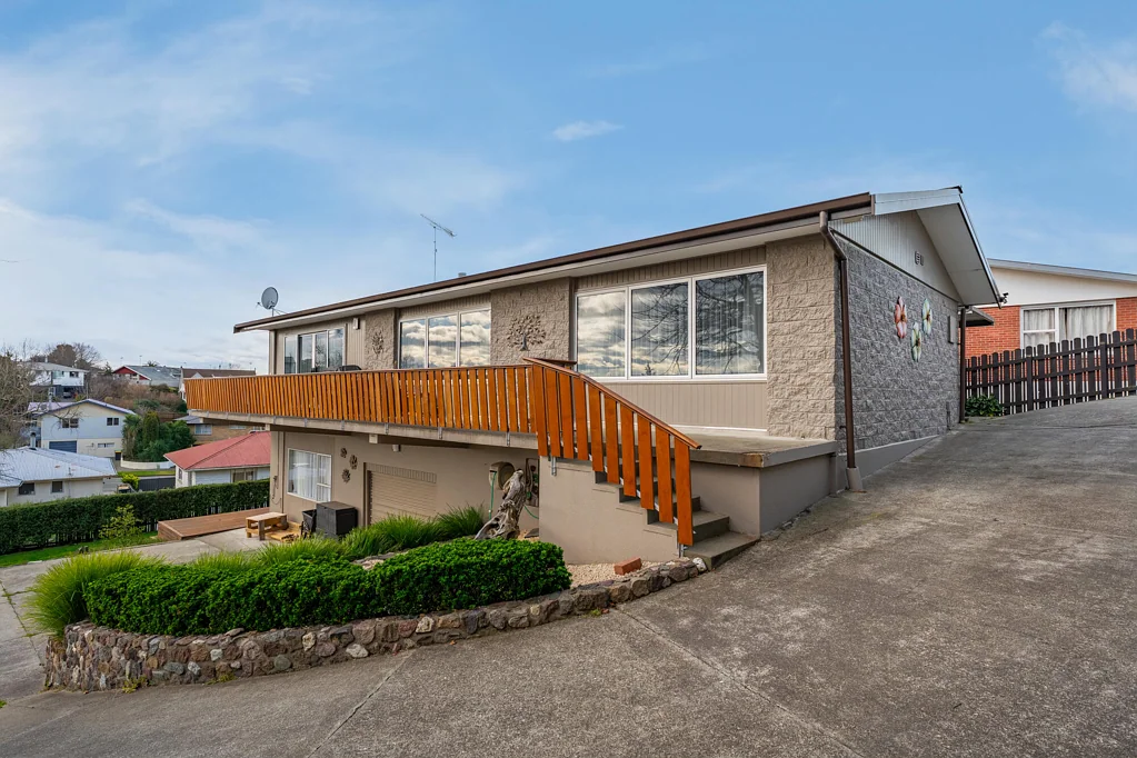 Glenwood 3 Bedroom Elevated Living .. Three Bed, Two Bath