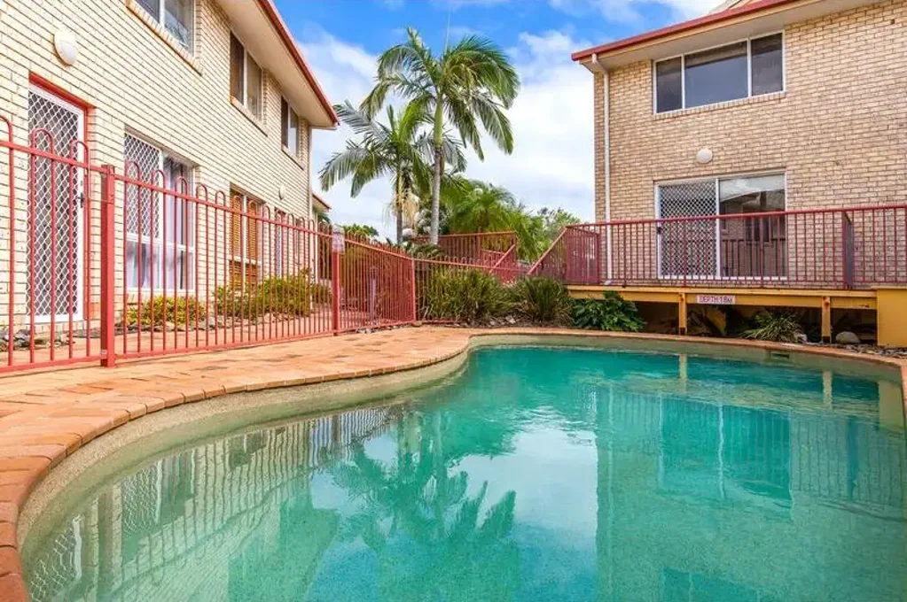 Stylish waterfront location - Share Accommodation