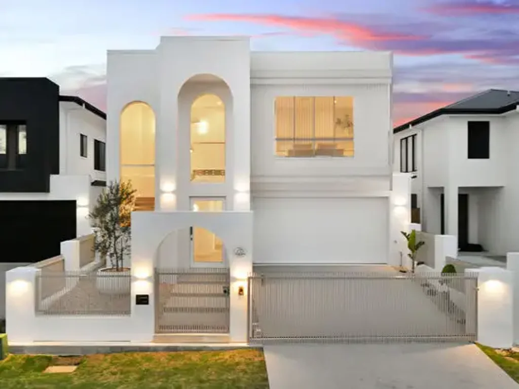 Rochedale 5غرفة نوم A Statement of Architectural Luxury in the Heart of Rochedale