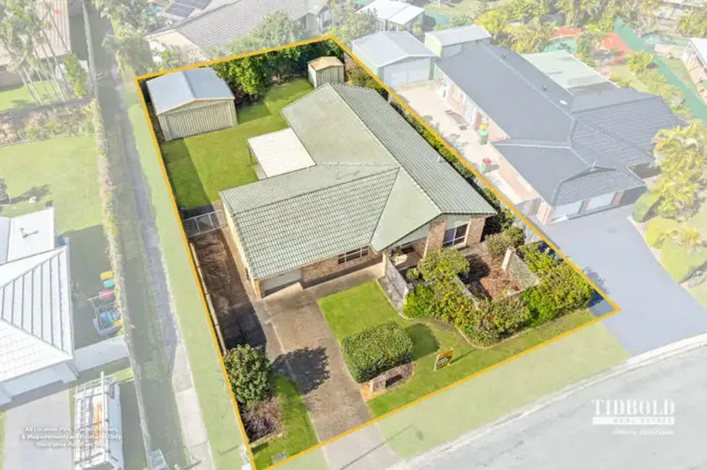 Victoria Point 4 Bedroom SIDE ACCESS AND BIG SHED!!!!