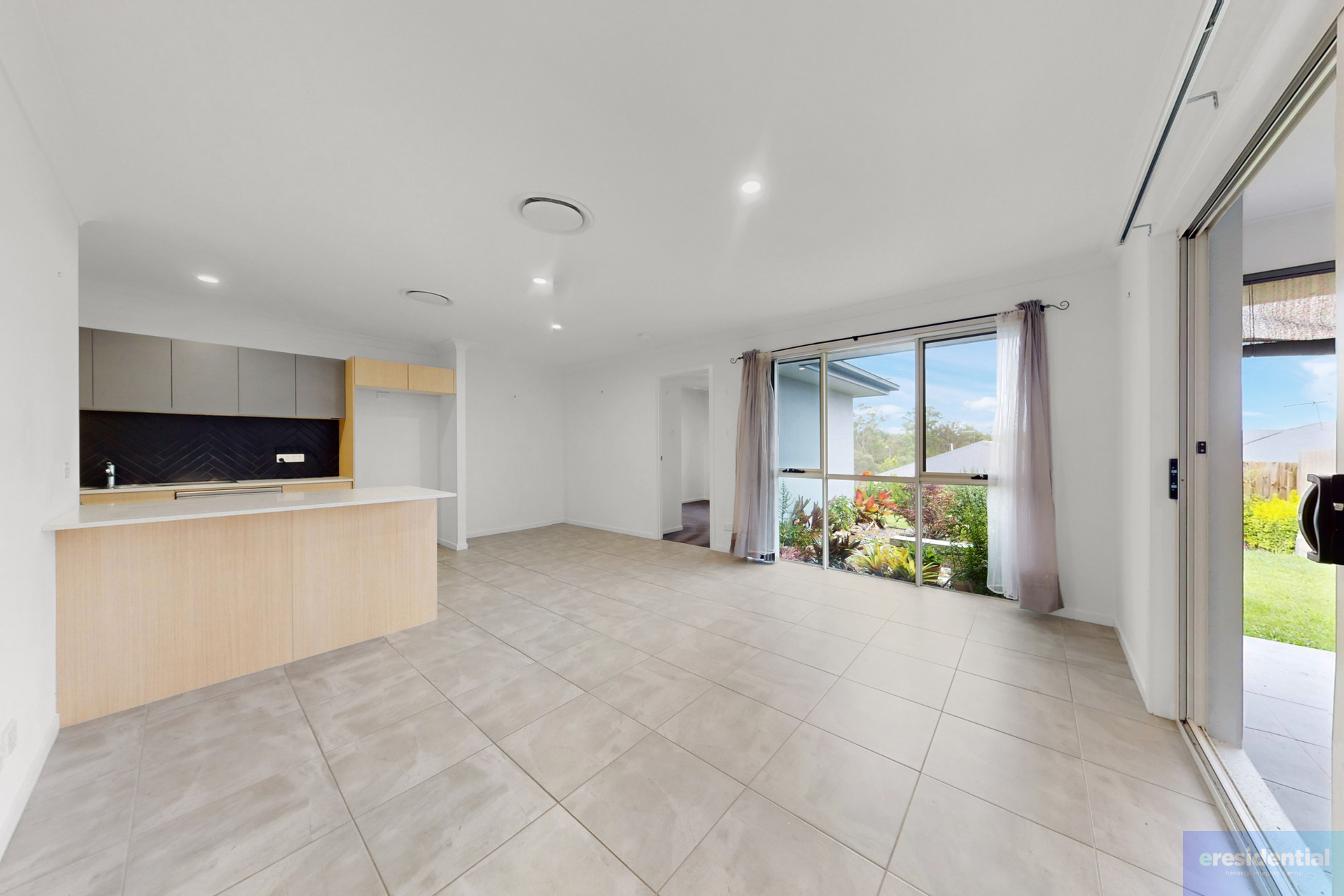 72 DYSART DR, HOLMVIEW QLD 4207, 0 침실, 0 욕실, House