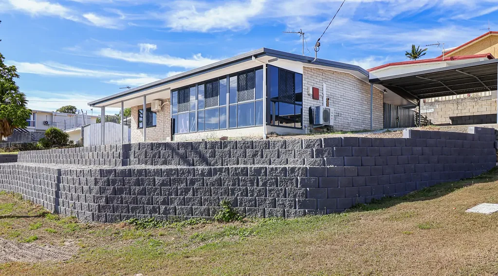 NEAT AS A PIN - 3 BEDROOM HOME IN NEW AUCKLAND