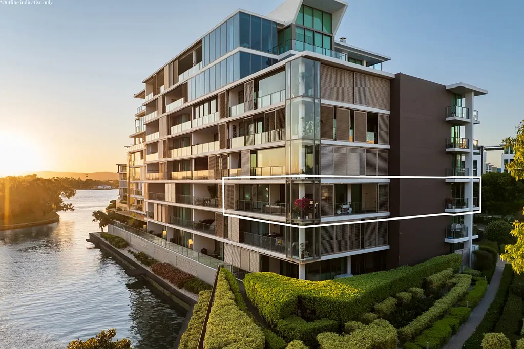 Paradise Point 3 Slaapkamer Modern Corner Apartment with Unrivalled Broadwater Views!