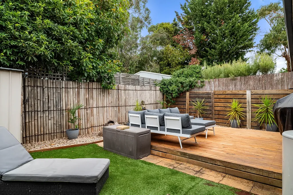 2/4 Highland Avenue, Cowes, VIC 3922