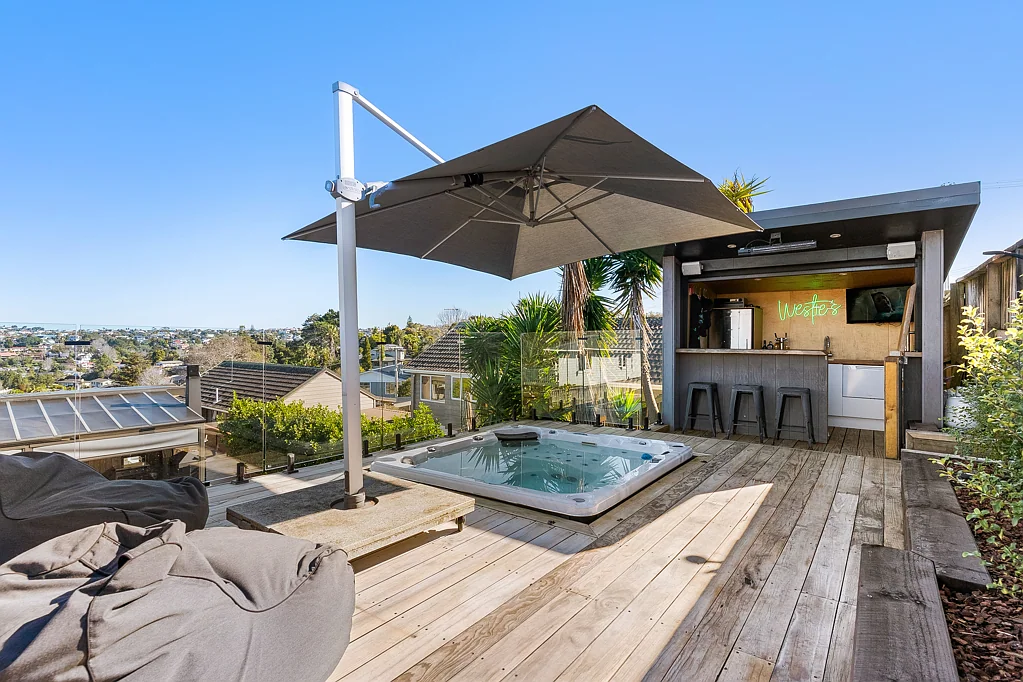 48 Carlisle Road, Browns Bay, North Shore City, Auckland