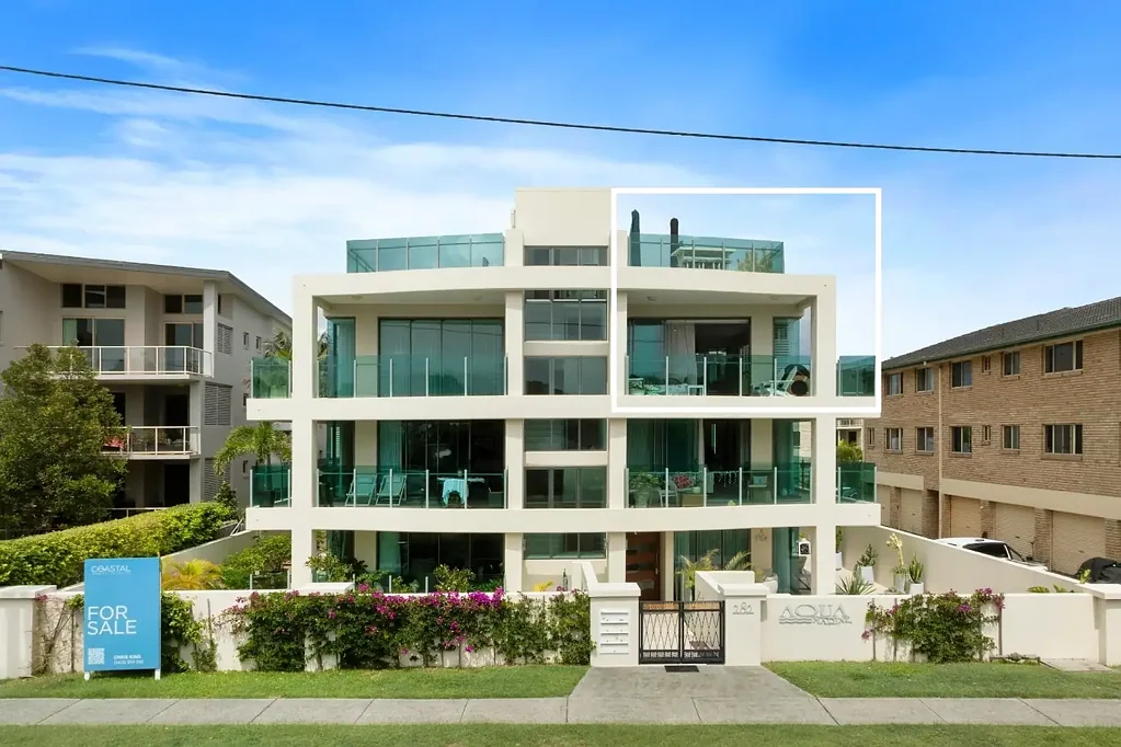 Kingscliff 3房  North Beachfront Penthouse with rooftop deck & unique 5 car garage