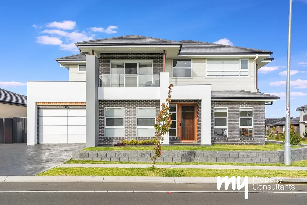 Gregory Hills 5 Slaapkamer Modern Living Meets Spacious Elegance