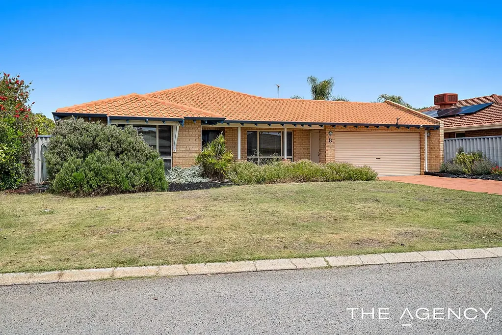 Atwell 4Kwarto Space, Flexibility and a Generous Backyard