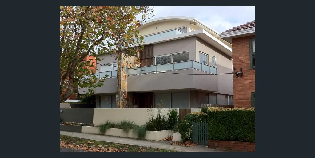 SUPERB ELWOOD LOCATION - NOT TO BE MISSED