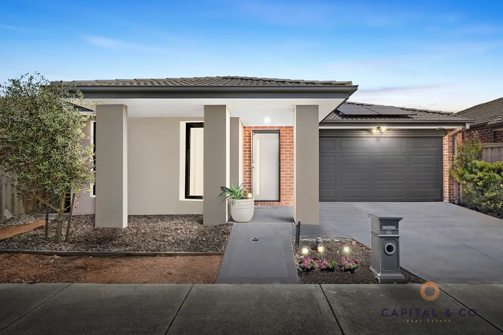 22 Puckle Avenue, Mickleham, VIC 3064