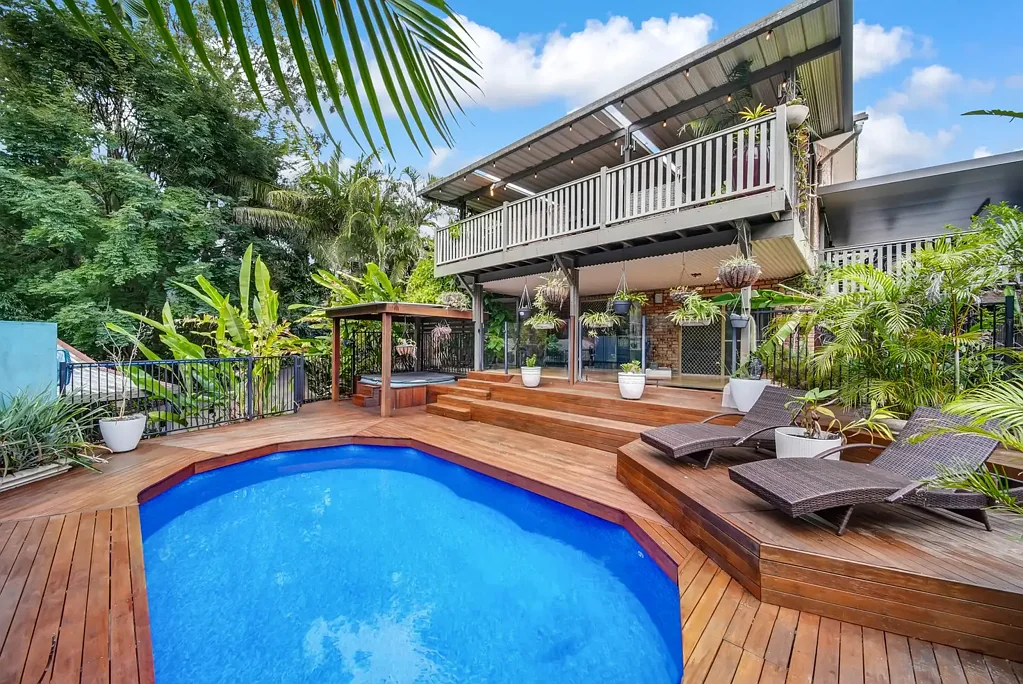 Tanah Merah 5房 双重生活绿洲，提供多种居住选择 Dual living oasis with dual living options