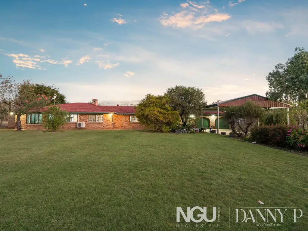 Spring Creek 7ਬੈੱਡਰੂਮ TWO HOMES,  THREE SHEDS, 41 ACRES WITH 3 BORES & IRRIGATION LICENCE!