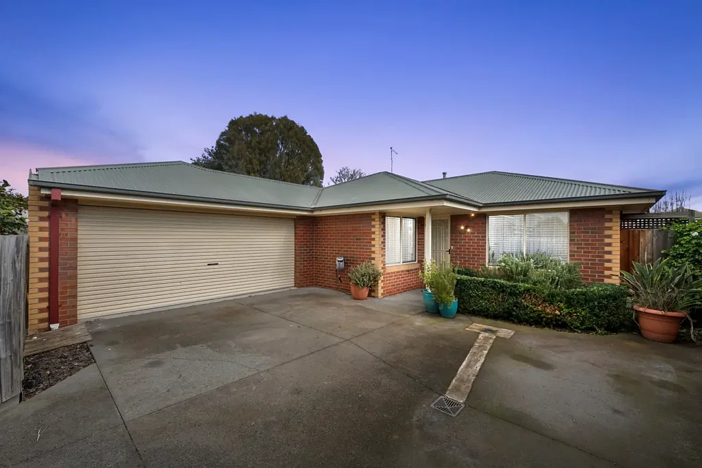 2/42 Wilsons Road, Newcomb, VIC 3219